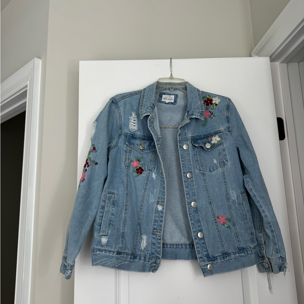 Women’s Oversized Jean Jacket